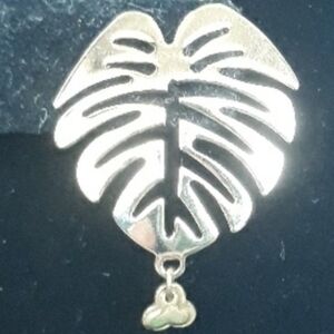 Gold color monstera leaves Pierced Earrings